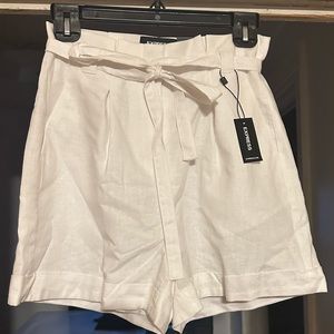 Size 2 White Express Bucket Shorts NWT